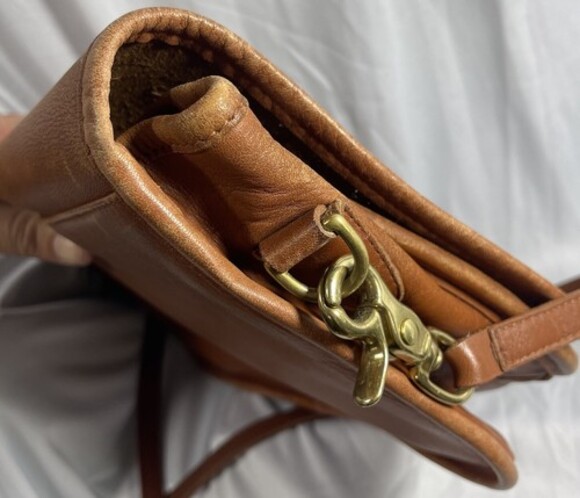 Vintage COACH Penny Pocket Crossbody Purse Brown Tan Leather #9755 USA Turnlock - Picture 15 of 16